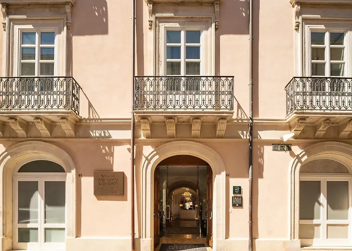 Palazzo Artemide - Vretreats, An Slh Hotel